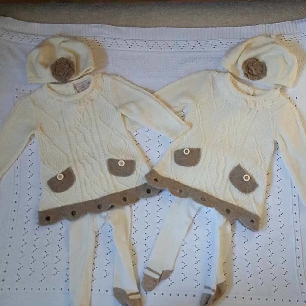 Sweater set for baby girl (1 available)